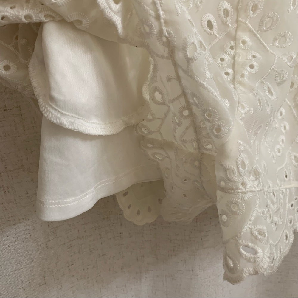 Express Cream Eyelet V Neck Flutter Sleeve Tie Back jumper Romper 2 - Picture 4 of 7